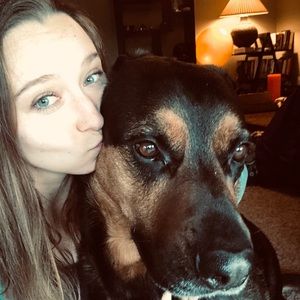 Meet your Posher, Desirae